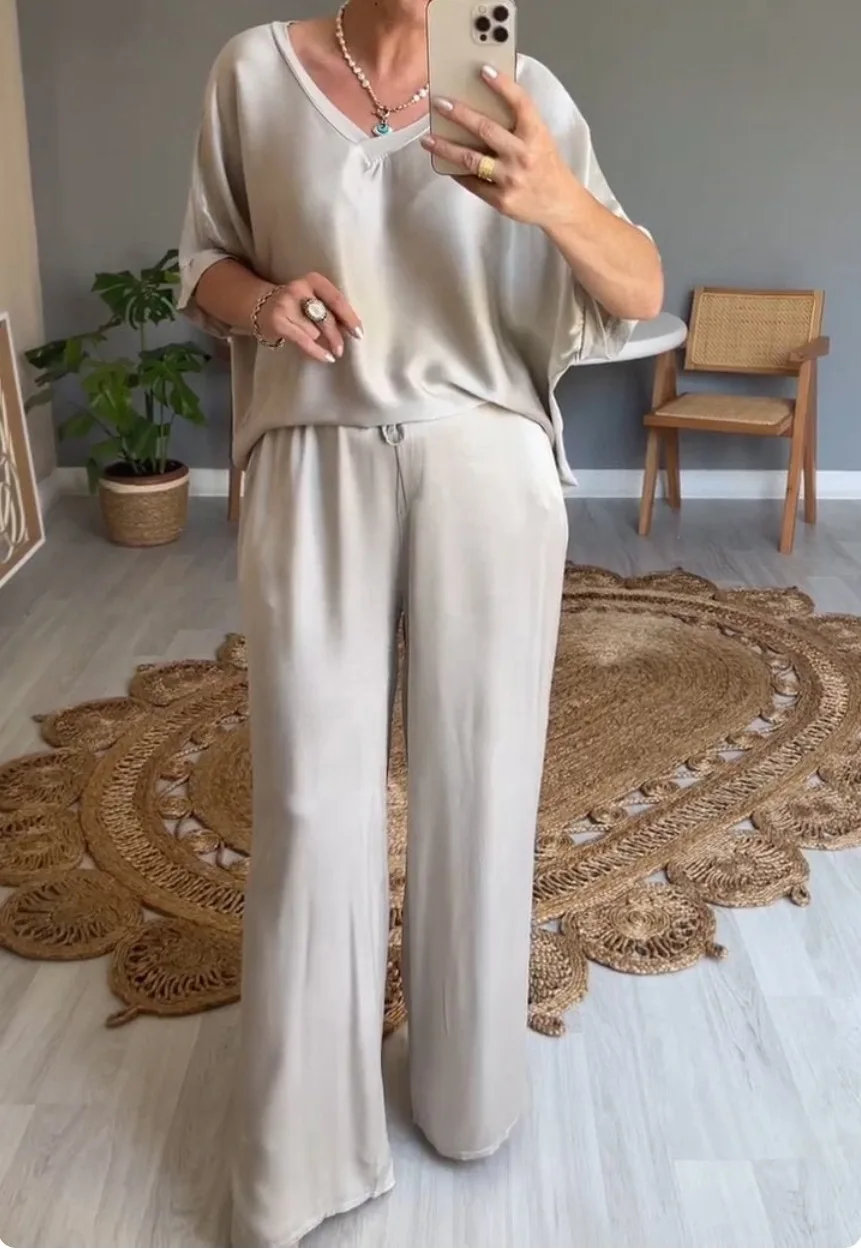 Summer Short-sleeved T-shirt Two-piece Solid Color V-neck Top Pullover Wide-leg Pants Suit For Women Spring Loose Satin Suit