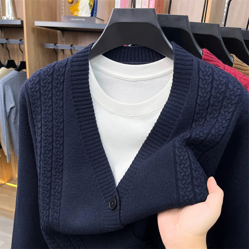 Light luxury fashion jacquard knitted cardigan men's high-quality V-neck solid color comfort casual button sweater shawl coat