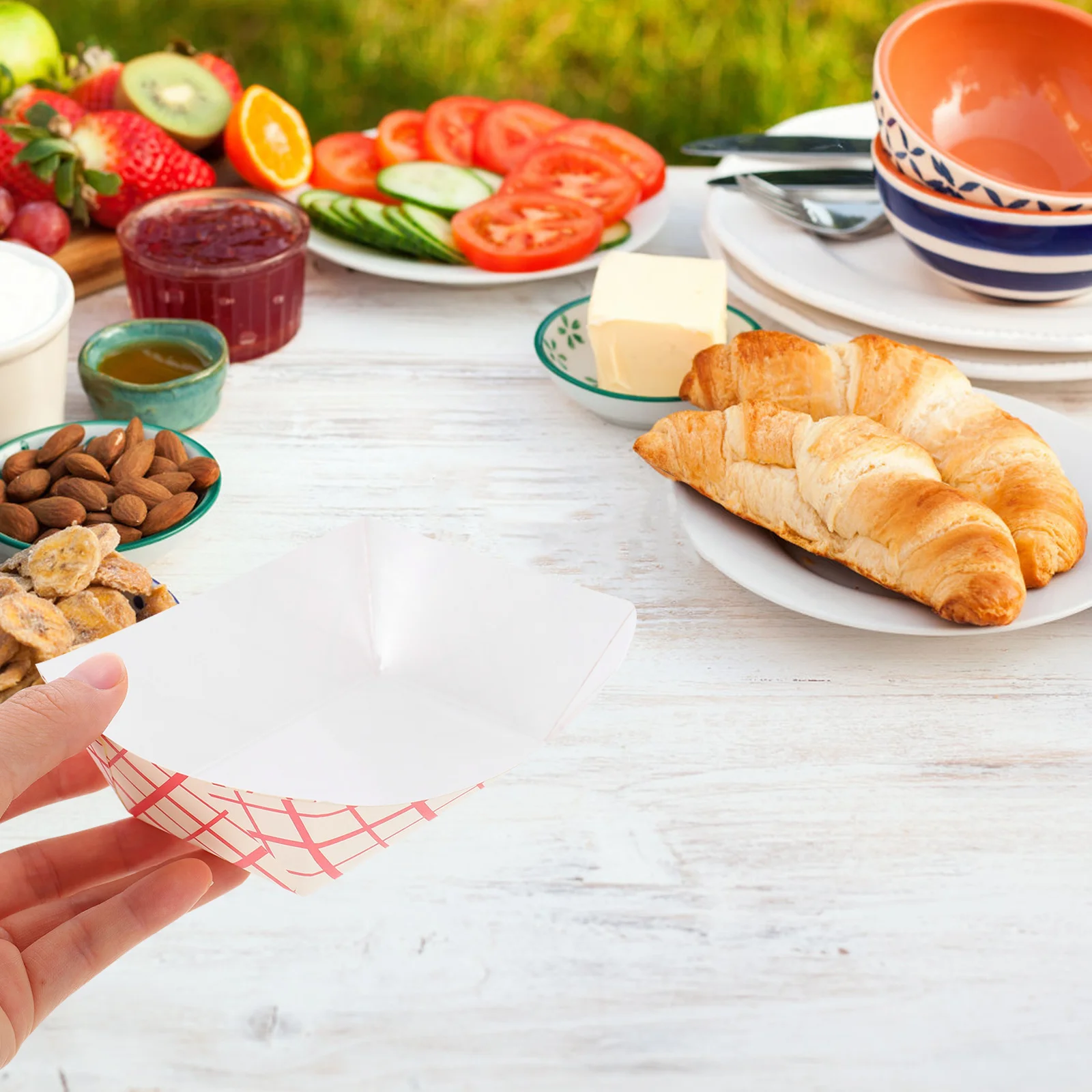 

50Pcs Food Boat Paper Trays Multi-Function Disposable Party Household Dessert Tray Convenient Paper Food Trays Gathering