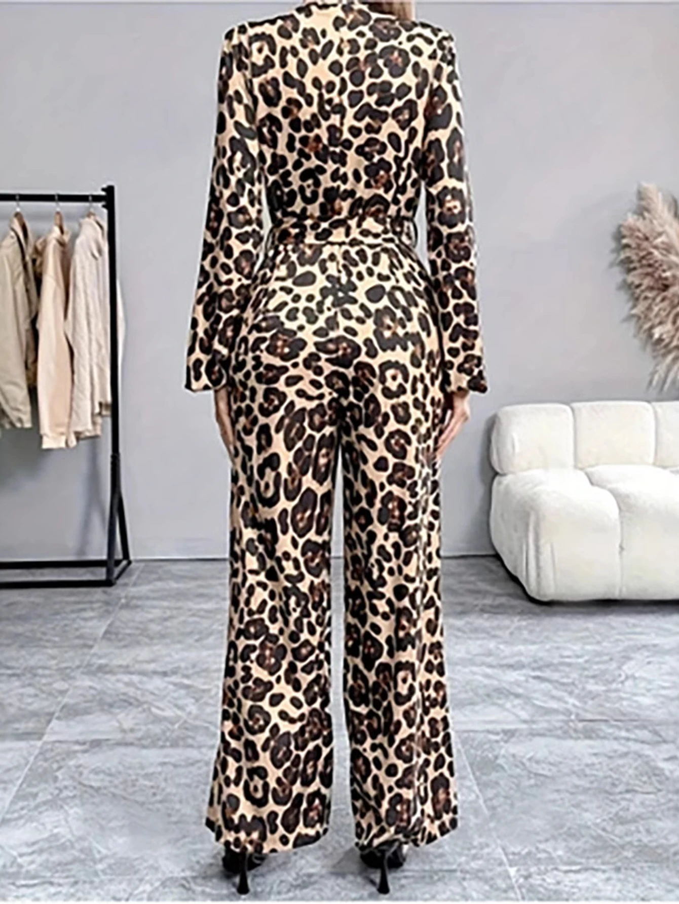 جمبسوت خريفي 2025 جمبسوت نسائي بأكمام طويلة وياقة قميص بطول كامل وواسع الساق ملابس الشارع الشهير