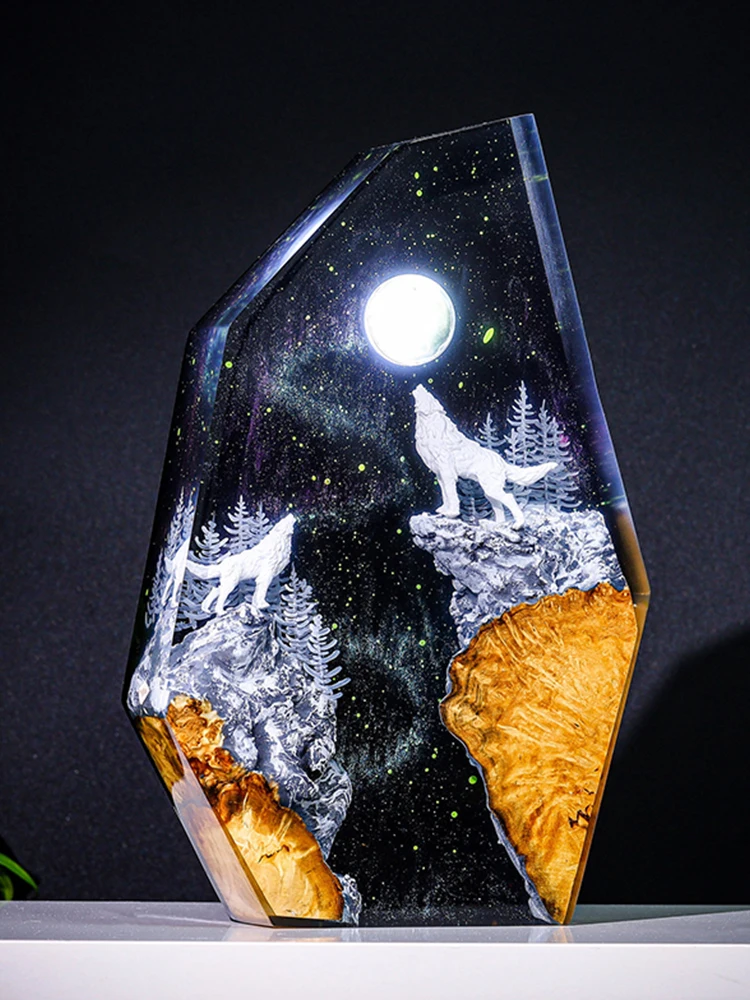Nature Animals Figure Organism Resin Table Light Creactive Art Decoration Snowy Night Wolf Howl Night Light USB Charge view 6