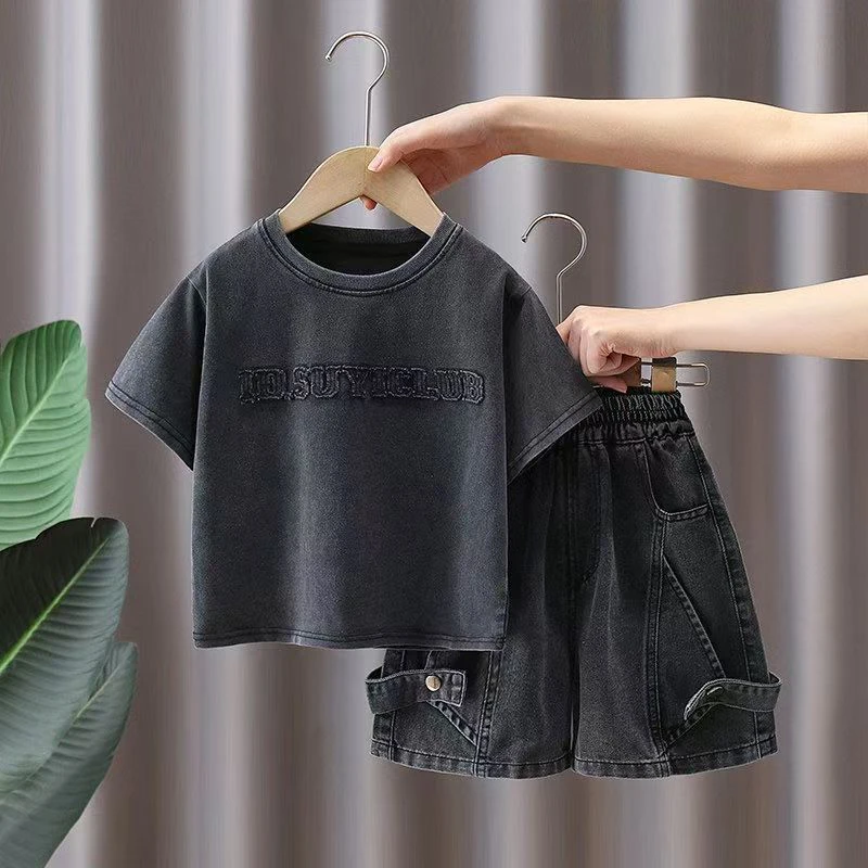 Conjunto de 2 piezas de ropa de verano para niños pequeños, camiseta de manga corta con letras y pantalones cortos de mezclilla lavados, ropa informal de calle para niños de 2 a 6 años