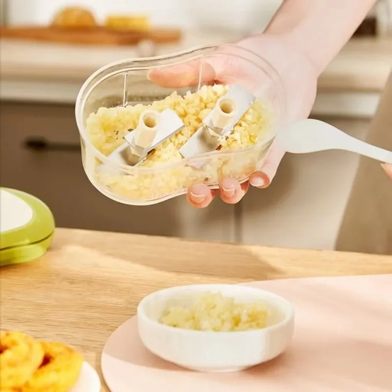 Manual Garlic Cutter Portable Home one-handed pushable telescopic garlic slicer Stainless Steel Blade Garlic Cutter