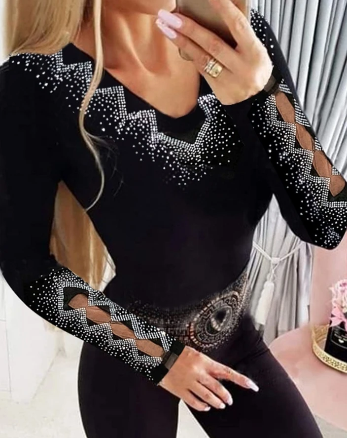 Top for Summer 2024 Women Fashion Rhinestone Geometric Pattern Hollow Out Top Casual Daily New Sexy Long Sleeve Skinny T-Shirt