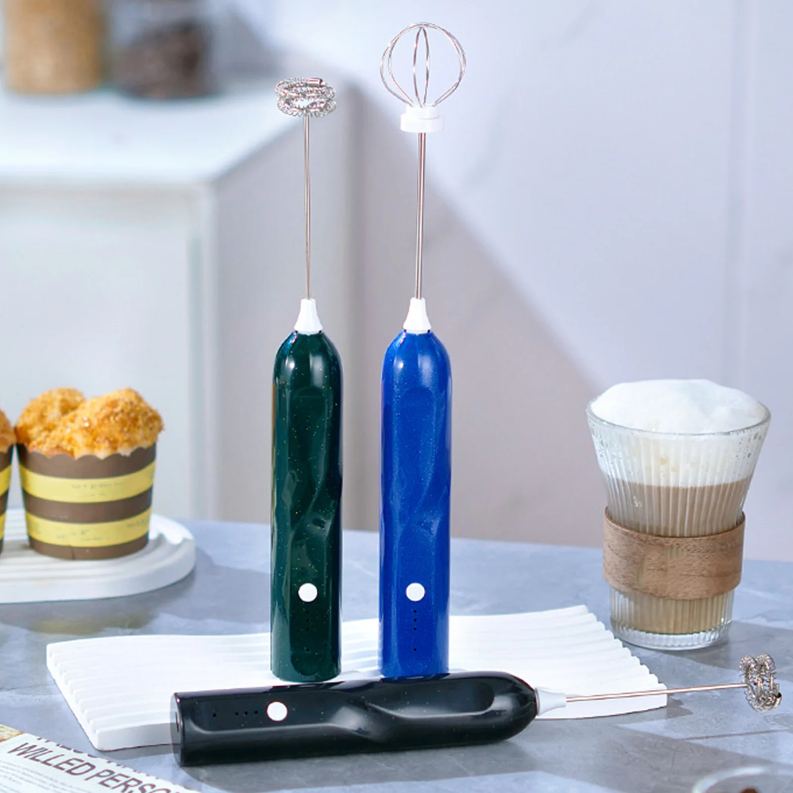 Espuma de leite recarregável, varinha portátil para espuma de leite com 2 acessórios de batedor, batedor elétrico, misturador de bebidas, espumador para café e ovo