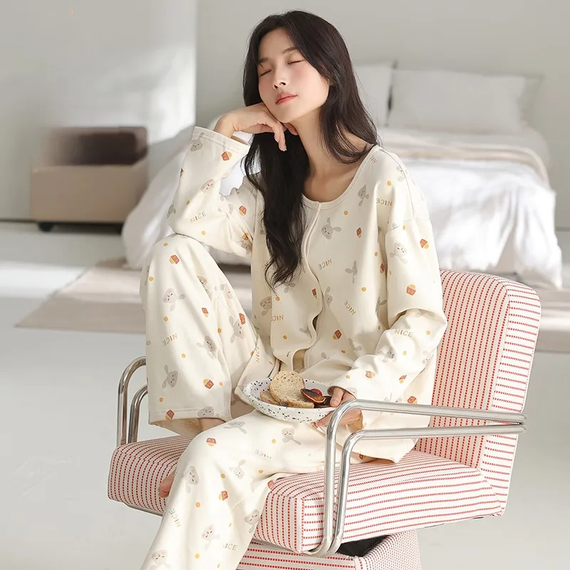 

Комплекты пижам с бюстгальтером для женщин: золотистые, однотонные, модные, тропические, мягкие, в полоску, универсальные, капри, немнущиеся, простые, с карманами, 2026