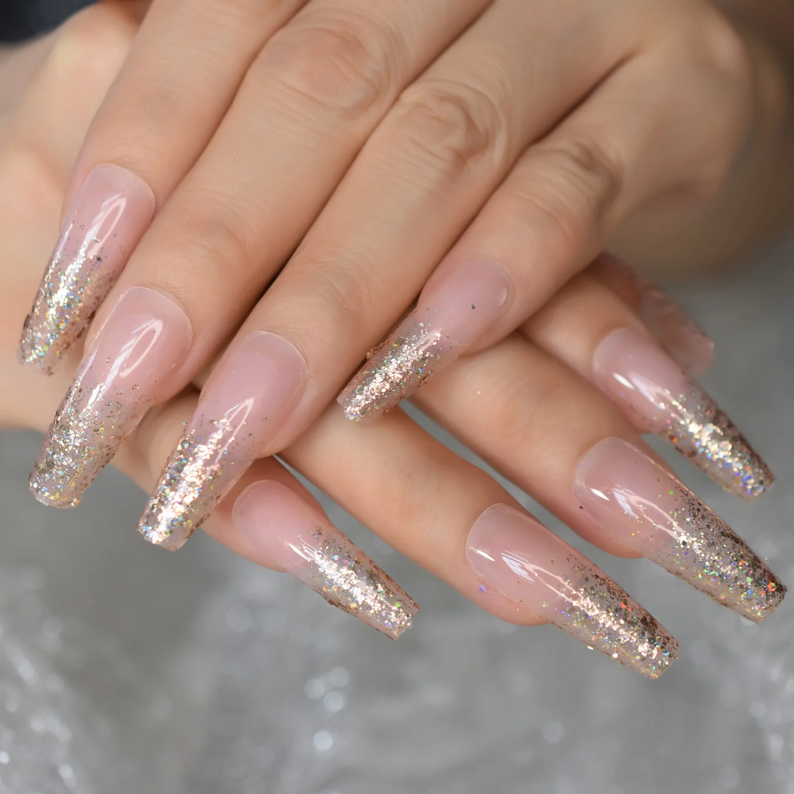 unghie super lunghe bara XXL manicure con top glitter dorati stampa sulle punte delle unghie unghia nuda