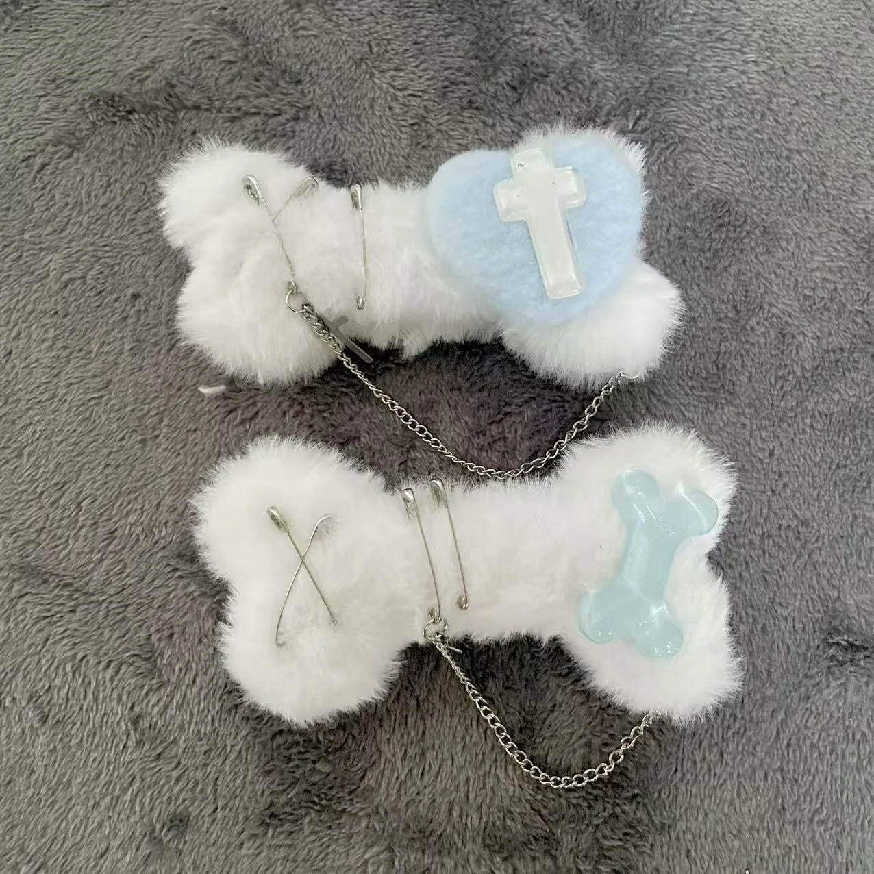 Y2K Landmine Bone Hair Clips Plush Dog Bone Hair Clips Brooch Hair Clamps Barrettes for Girls Women Halloween Costume