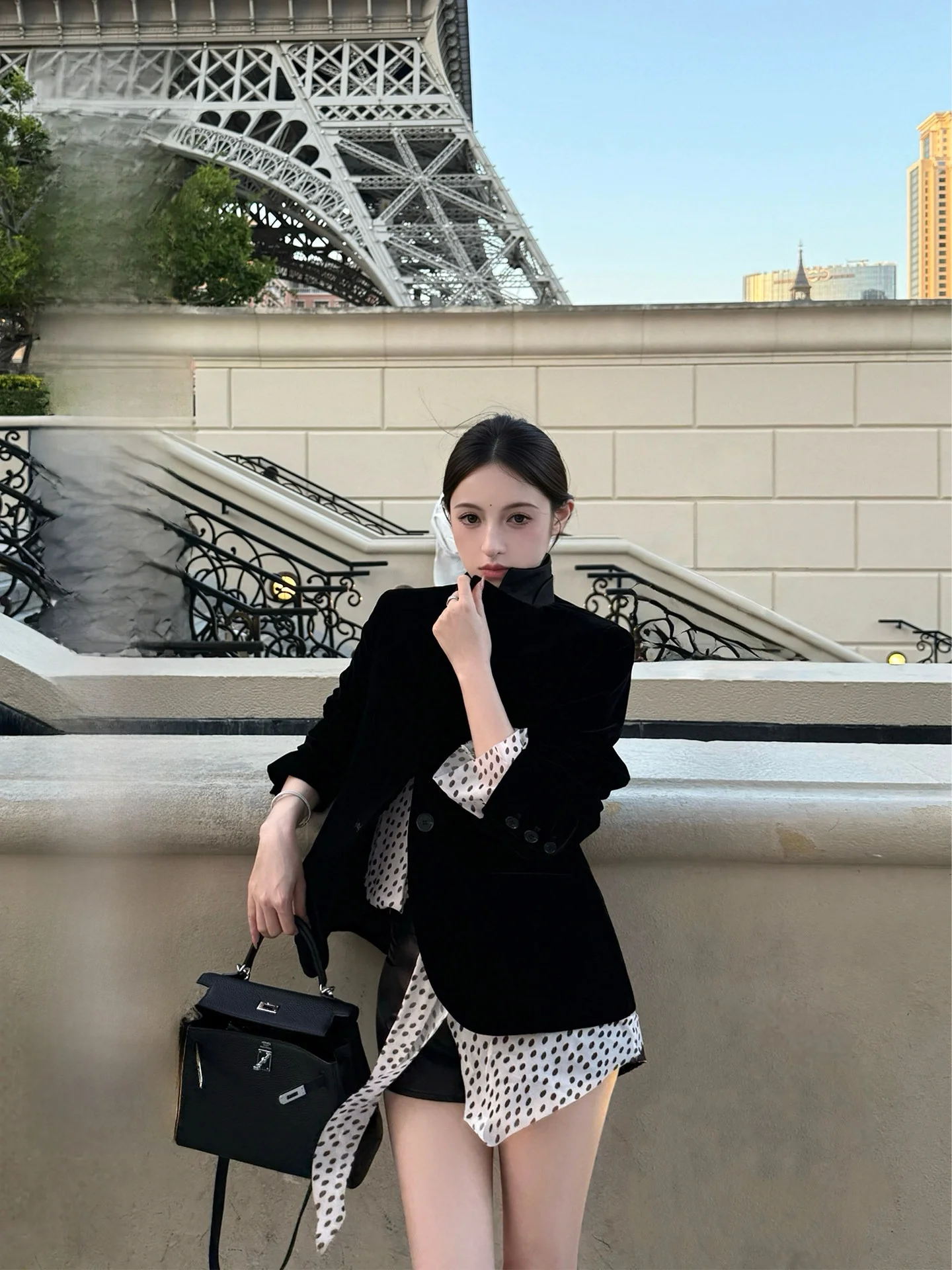 

Черный бархатный пиджак для женщин, хорошо сидящий, с шифоновой блузкой в горошек, повседневный, с длинным рукавом, для работы и на каждый день, модный