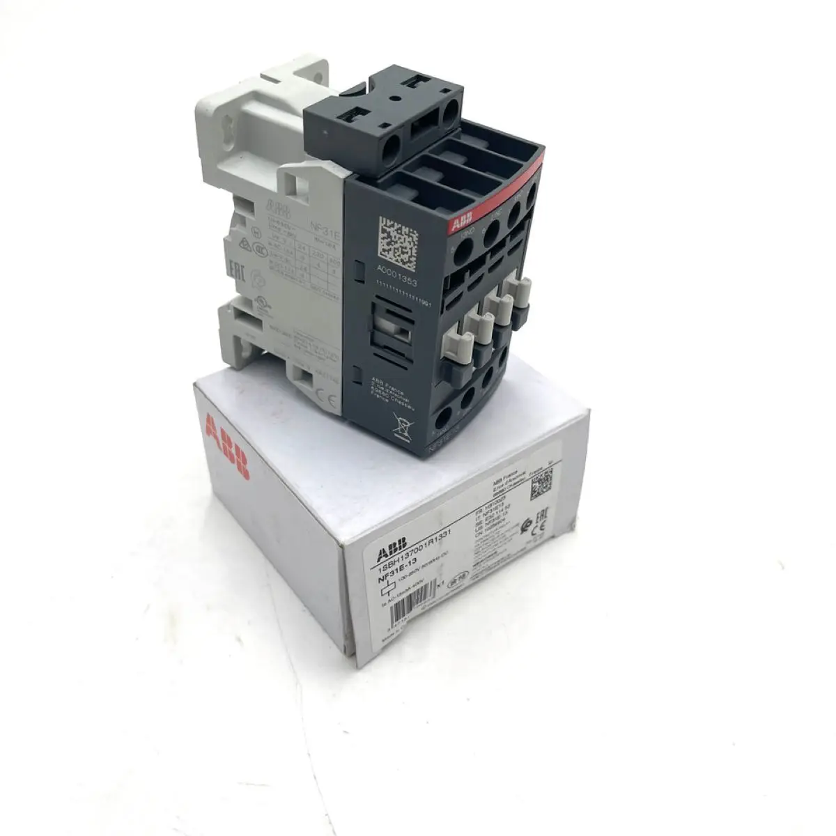 

10239904 NF31E-13*100-250V AC/ DC 1SBH137001R1331 Contactor Relay