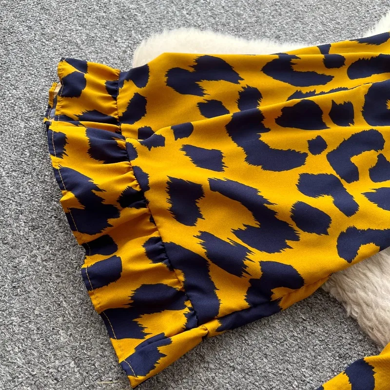 Macacão feminino de verão moda leopardo impressão outfit chique casual com decote em v manga curta elástica cintura alta magro perna larga macacão