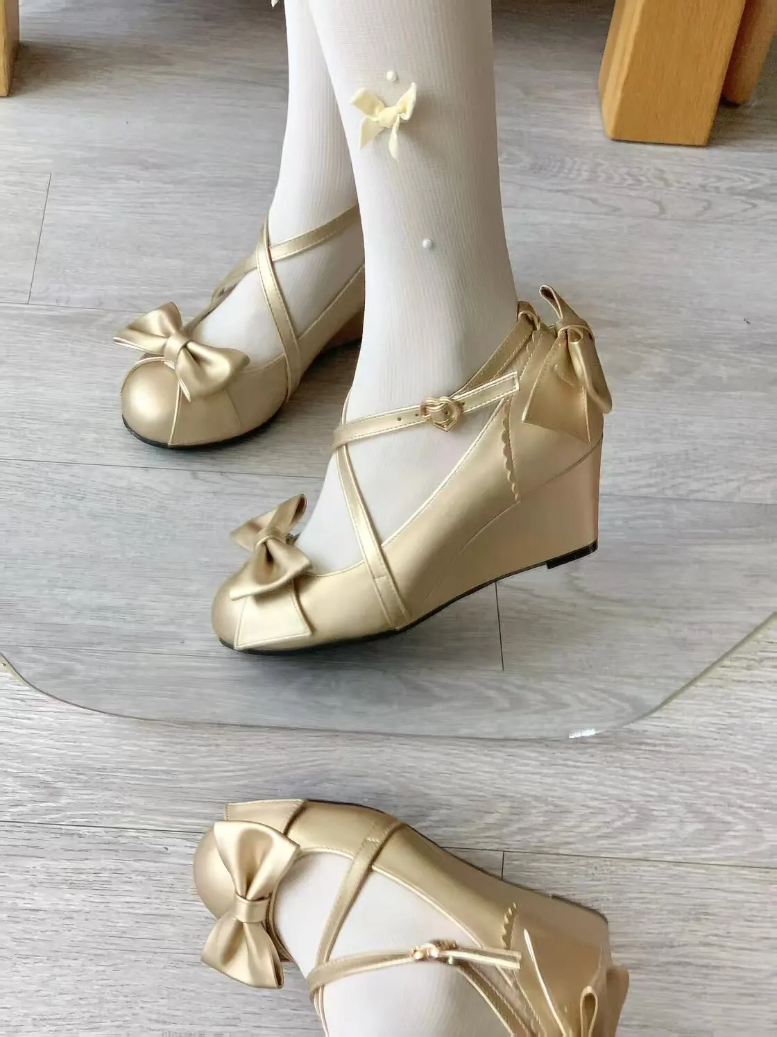Japanese Original Retro Ancient Lo Shoes Women's Slope Heel Lolita Shoes Versatile Bow Round Pointed Mid Heel Pumps for Female view 2