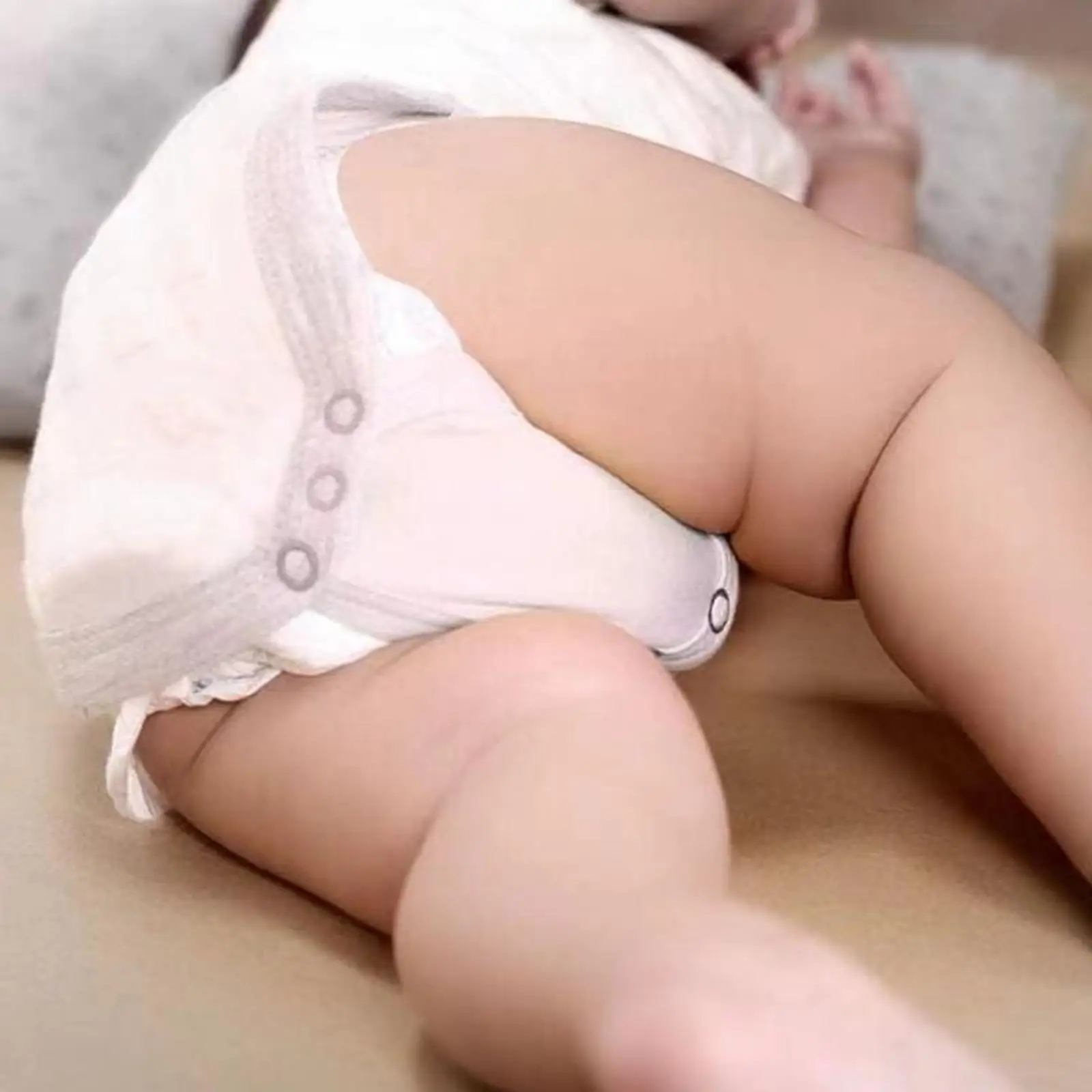 Baby Jumpsuit Crotch Length Extension Pad Soft Cotton Metal Snap Insert for Extending Romper Wear Time