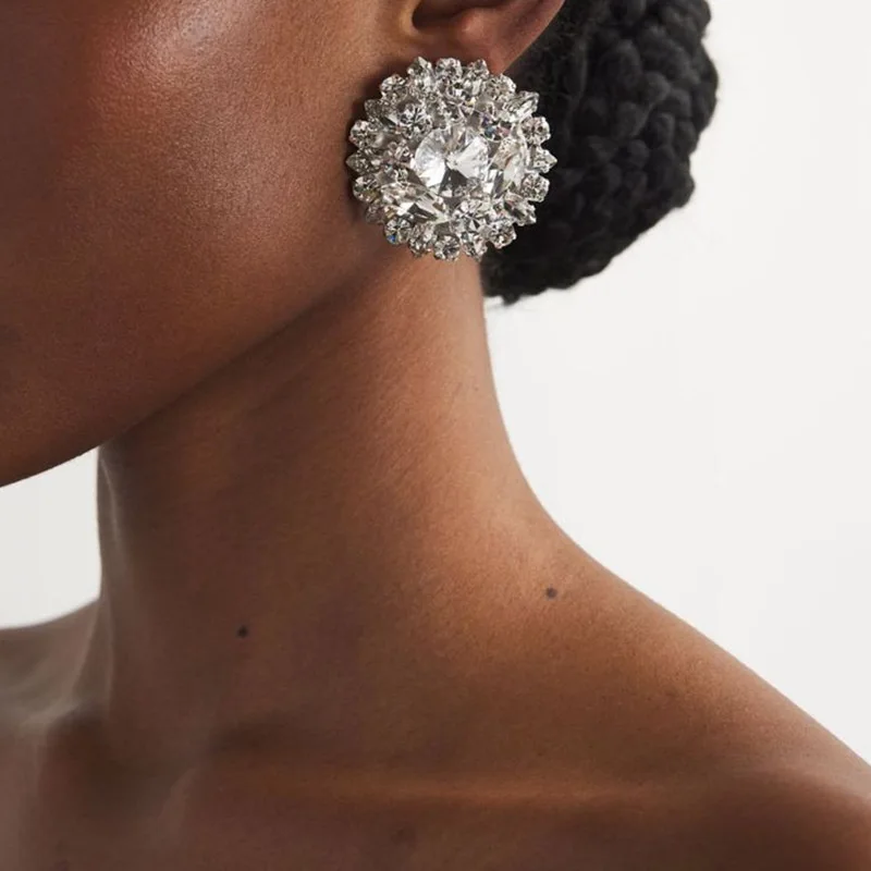 Fashion Geometric Ear Clip Earrings No Piercing for Women New Large Rhinestone Round Circle Clip on Earring Wedding Jewelry Gift