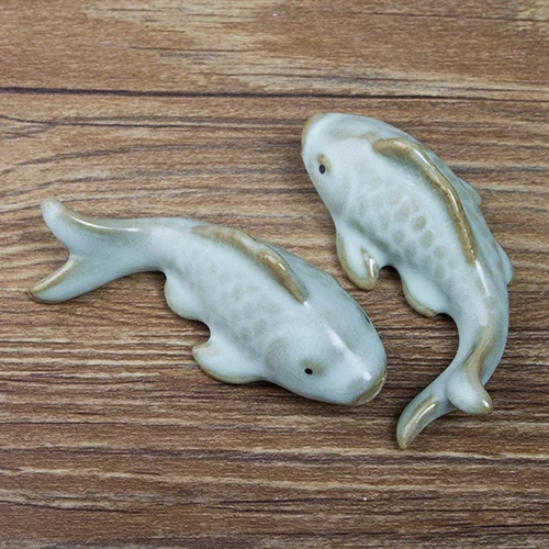 The Ru Kiln Iln Carp Mini Clay Tea Pet Ceramic Tea Decoration Lovely Porcelain Living Room Figurines & Miniatures for Home Decor