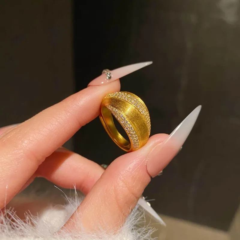 

Retro Diamond-set Gold Brushed Ring Women's Niche Design Ring French Medieval Fashion Light Luxury High-end Jewelry