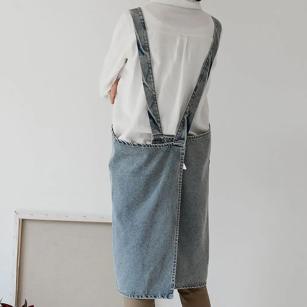 

Oil-Proof Ladies Denim Apron Unisex Breathable Kitchen Cooking Apron Elegant with Pockets Advertising Apron Home Kitchen