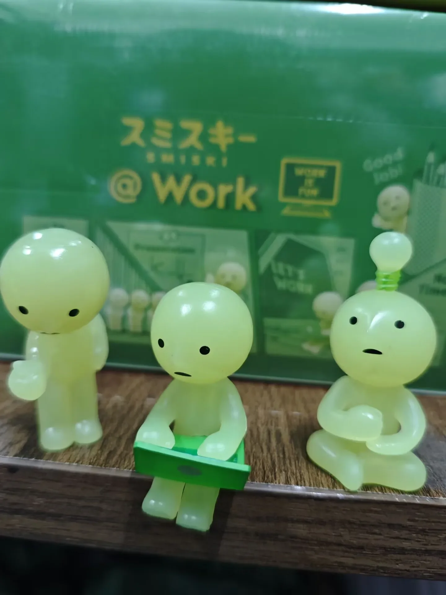 New Hot Smiski Bath Serie Mystery Cute Glow In The Dark Green Doll Action Figures Cartoon Desktop Blind Box Model Gift Doll Toys