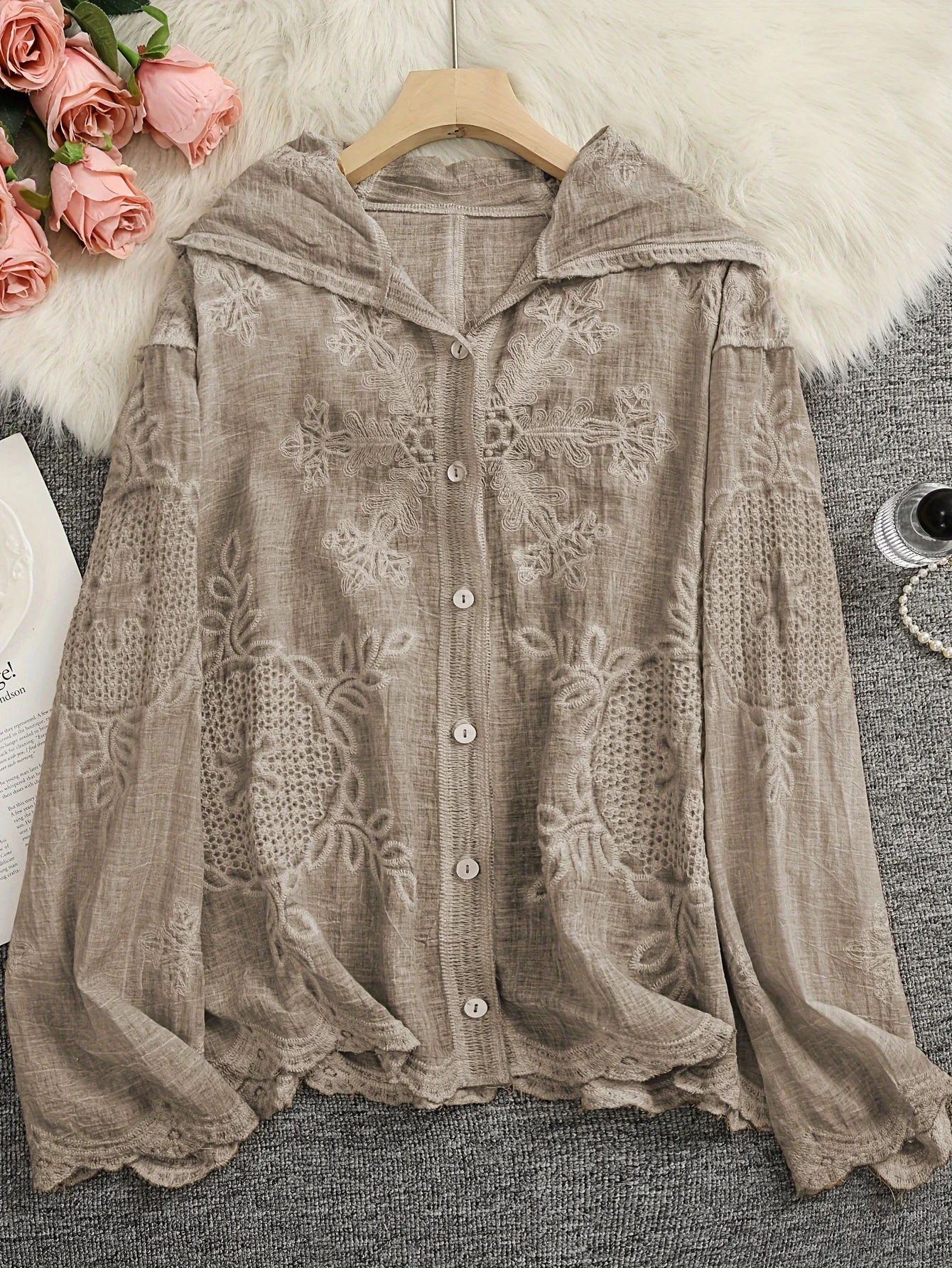 Hooded Long-Sleeved Lightweight Cardigan with Embroidered Flowers and Front Buttons, New Style Shirt