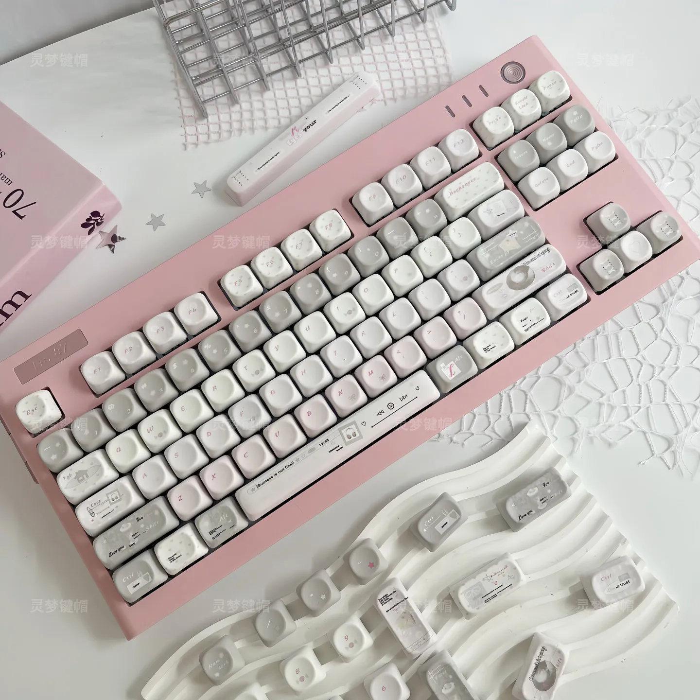 MAIMOOO French Dream Keycaps High Beauty PBT Five Sided Heat Sublimation MOA Highly Compatible Mechanical Keyboard Keycaps