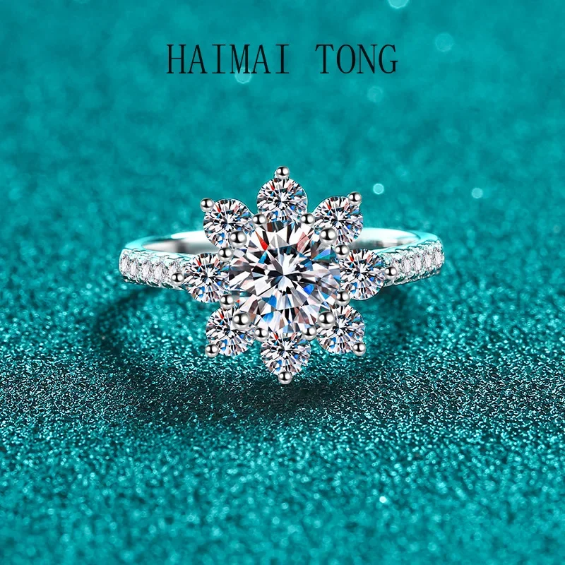 

PT950Female Sunflower One carat Moissanite Ring, Elegant and Elegant Valentine's Day Gift