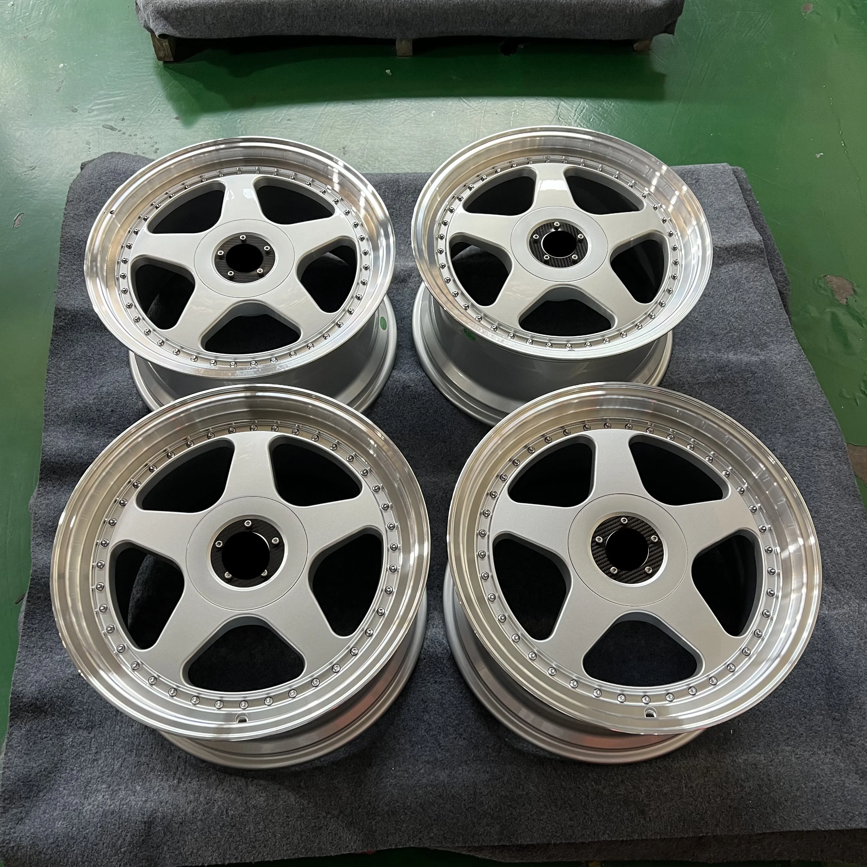 

YQ 17 18 19 20" Forged Aluminum Alloy Wheel Rims 8J 9J 5x114.3 5x112 5x120 Inch 1/2 Piece Passenger Car Wheel