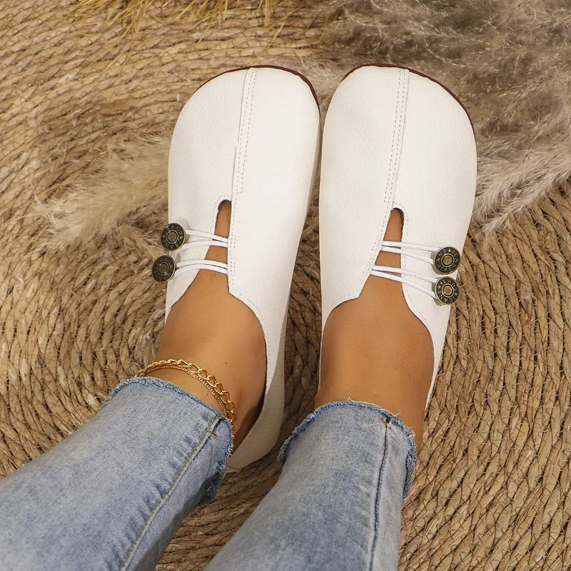 Women Flats Shoes 2026 New Leather Slip On Round Toe Casual Shoes Fashion Comfort Women Loafers Shoes Plus Size Zapatos De Mujer