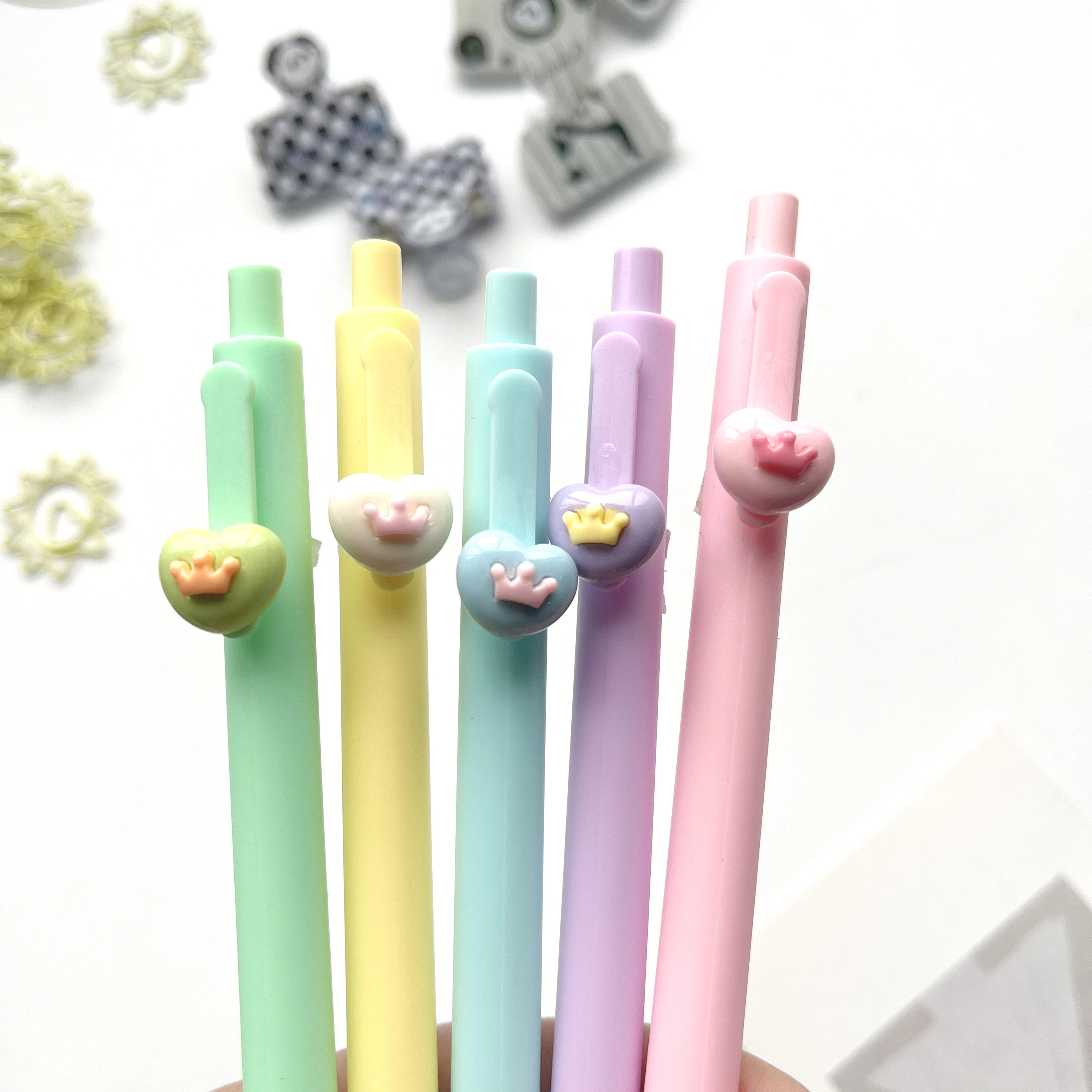 

5 Piece Cute heart Girls Gel Pen Creative Press Office Gift School Supplies Stationery Kawaii Funny Pens