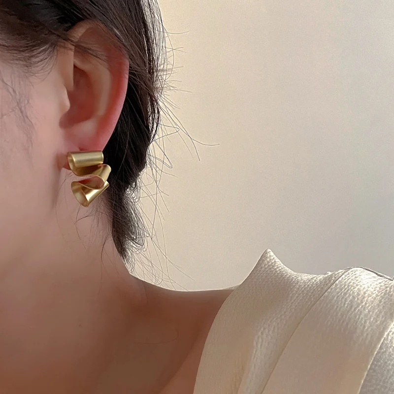 Bilandi-pendientes de tuerca geométricos irregulares para mujer y niña, Joyería Moderna con personalidad, Color dorado plateado mate, regalo de