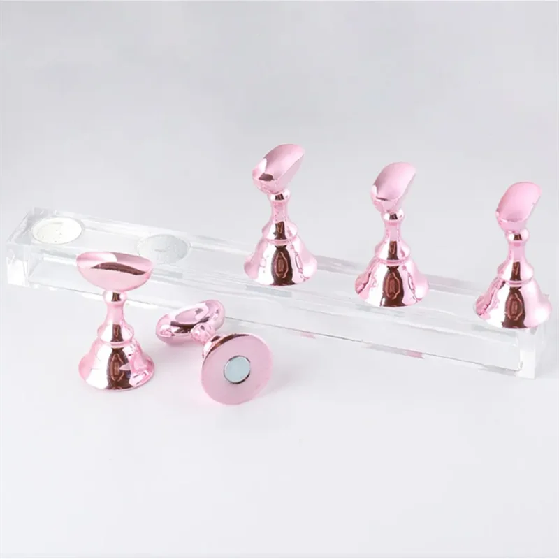 Chess Board 5 Stück magnetische Nagelspitzen, Übungsständer-Set, Acryl-Nagelkunst-Halter, UV-Gel-Nagellack, zeigt Regal für Maniküre