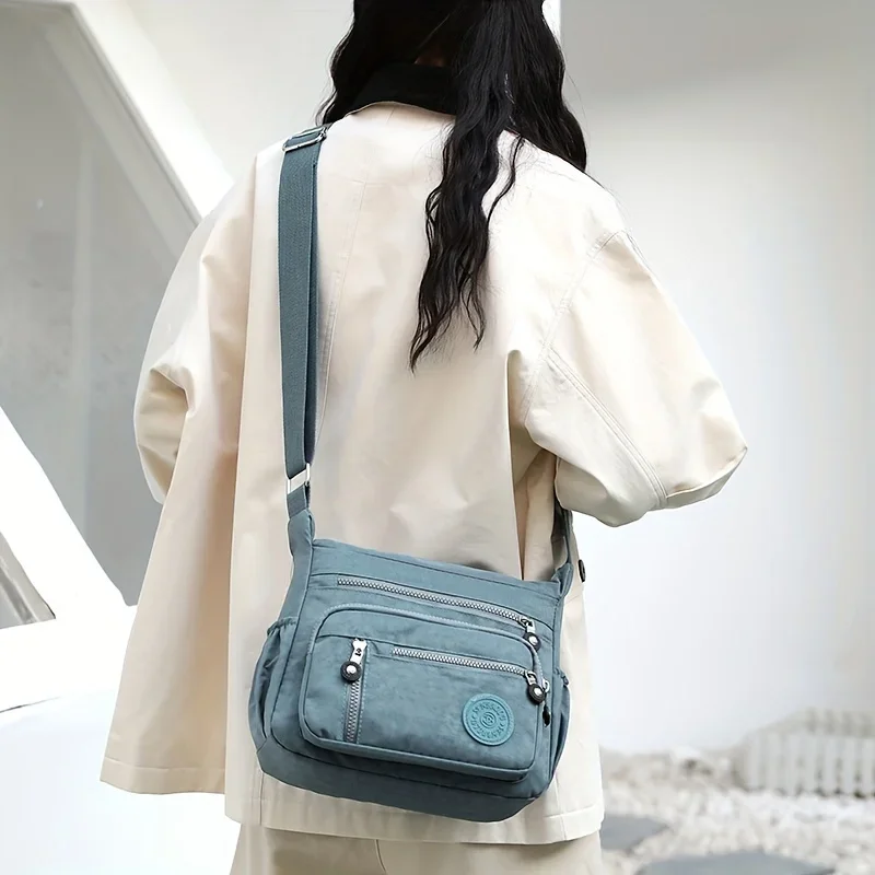 Wasserdichte Nylon-Umhängetasche, mehrere Taschen und Reißverschluss, stilvolle lässige Umhängetasche für Reisen, täglicher Gebrauch – Detail 9