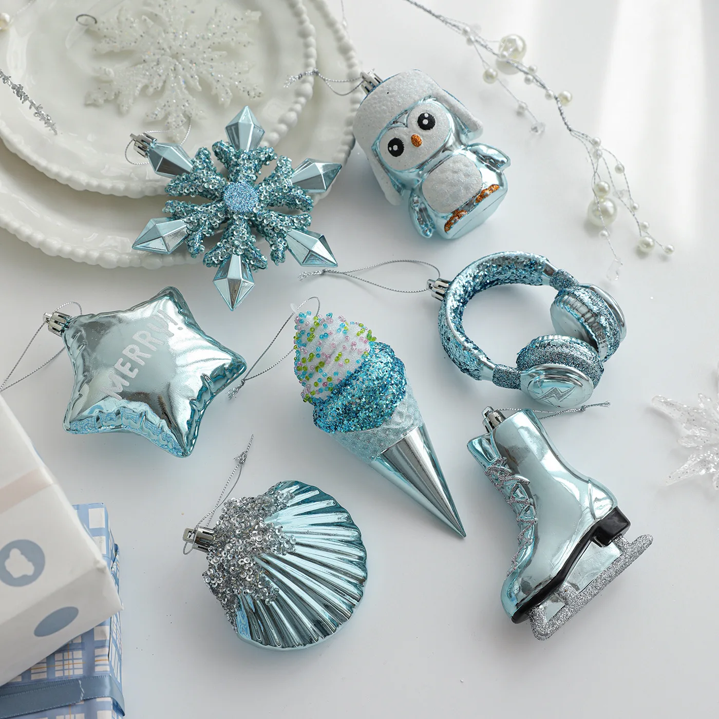 CrossBorder Blue Plastic Hanging Ornaments with Adhesive Powder for Christmas Trees