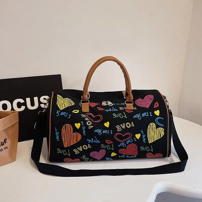 

Женская дорожная сумка-рюкзак через плечо, вместительная сумка-тоут из полиэстера, уличный стиль, большой объем, конфетные цвета, популярная модель 2025 года