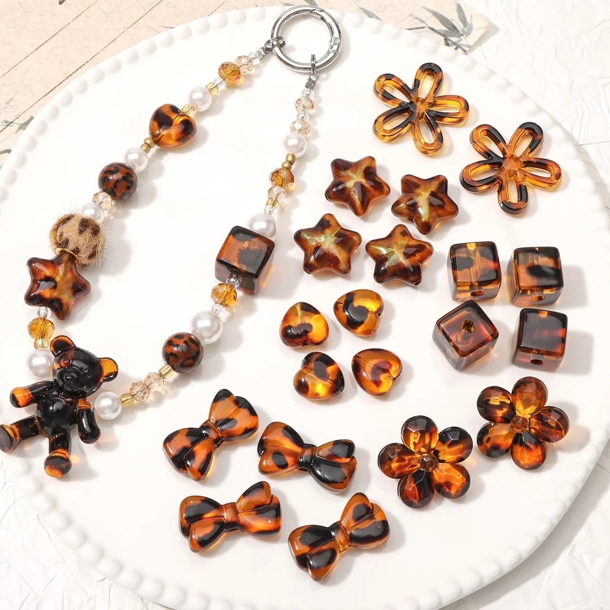 1-5Pcs Leopard Acrylic Beads Brown Star Bear Heart Bow Flower Round Beads For DIY Bracelets Phone Chain Jewelry Making Materials