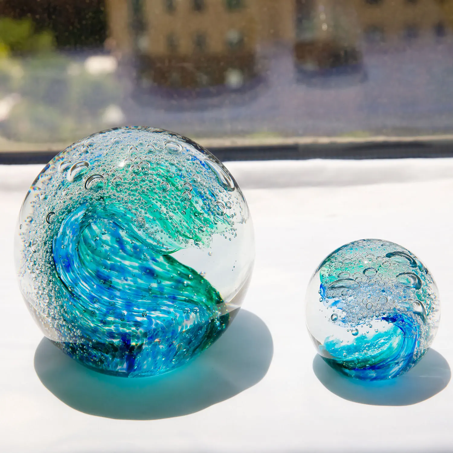 KANGMING Handblown Ocean Glass Paperweight - Handcrafted Home Decor , Collectible Art Piece in Sky Blue, Teal, Gold - 2-5”