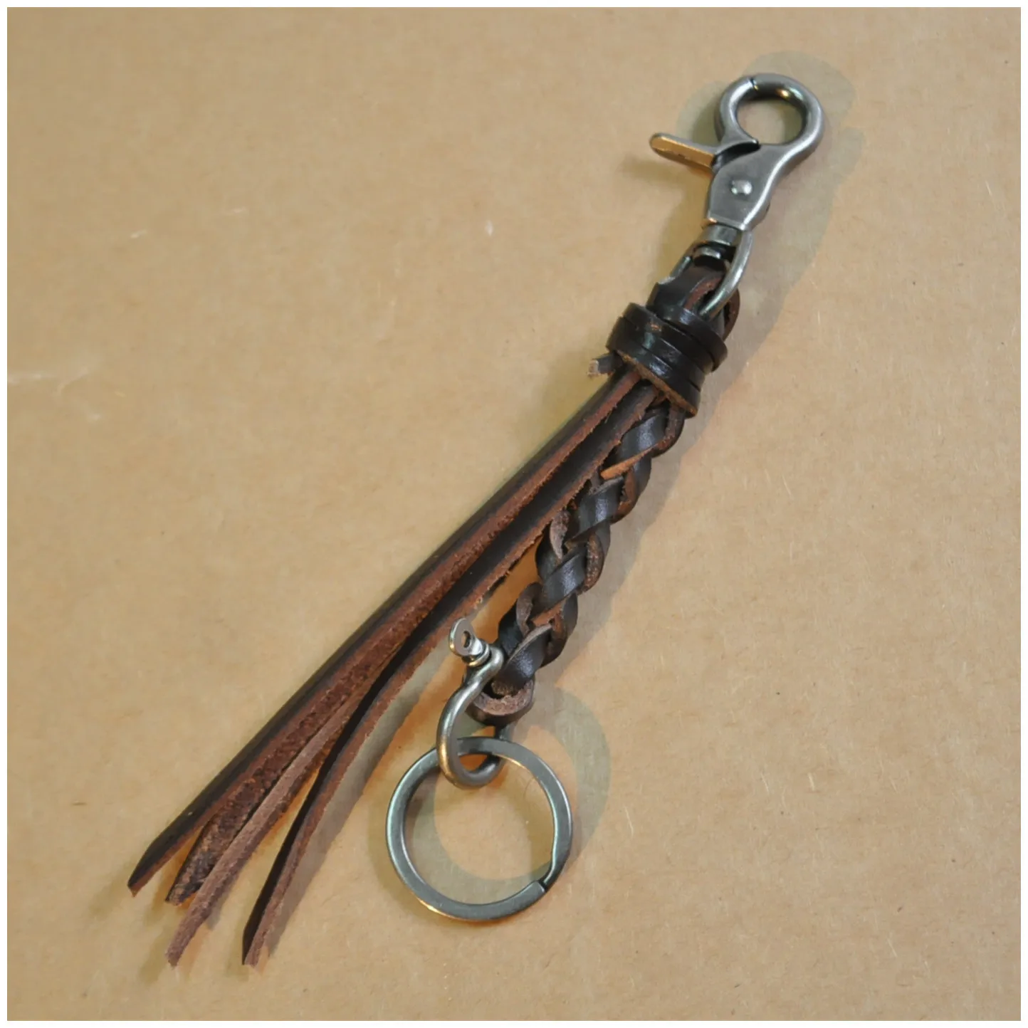 Pure handmade Leather Keychain for car Woven Horseshoe Buckle Tassels Vintage Accessories Gift