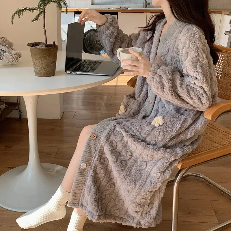 

qq34Winter New Korean Nightgown Thicken Warm Flannel Sleepwear Long Sleeve Women Loungewear Comfortable Loose Home Clothes Bathr