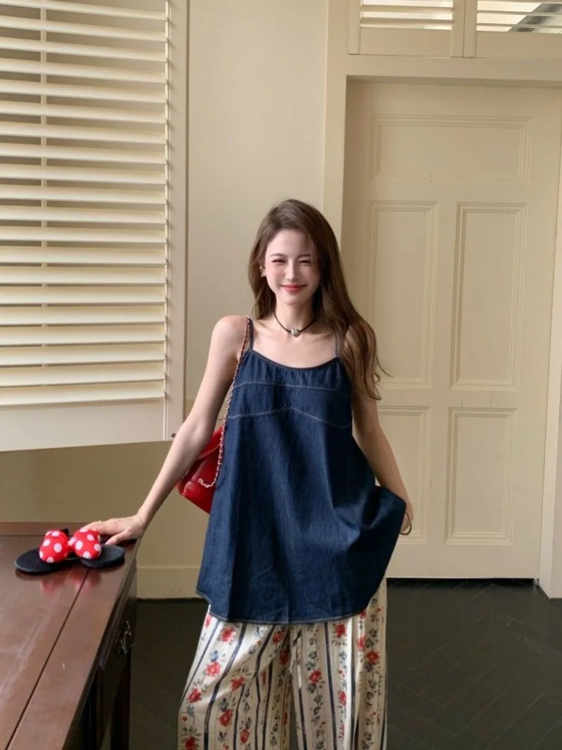 

Korean Fashion Slimming Retro Denim Top with Floral and Western-style Loose Casual Pants Two-piece Set Female Clothing