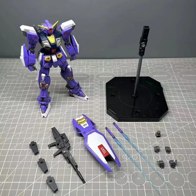 012 Modello MG 1/100 F90 Uuit2 Viola Kit modello di assemblaggio Action Figures Robot Kit modello in plastica StatueToy Regali