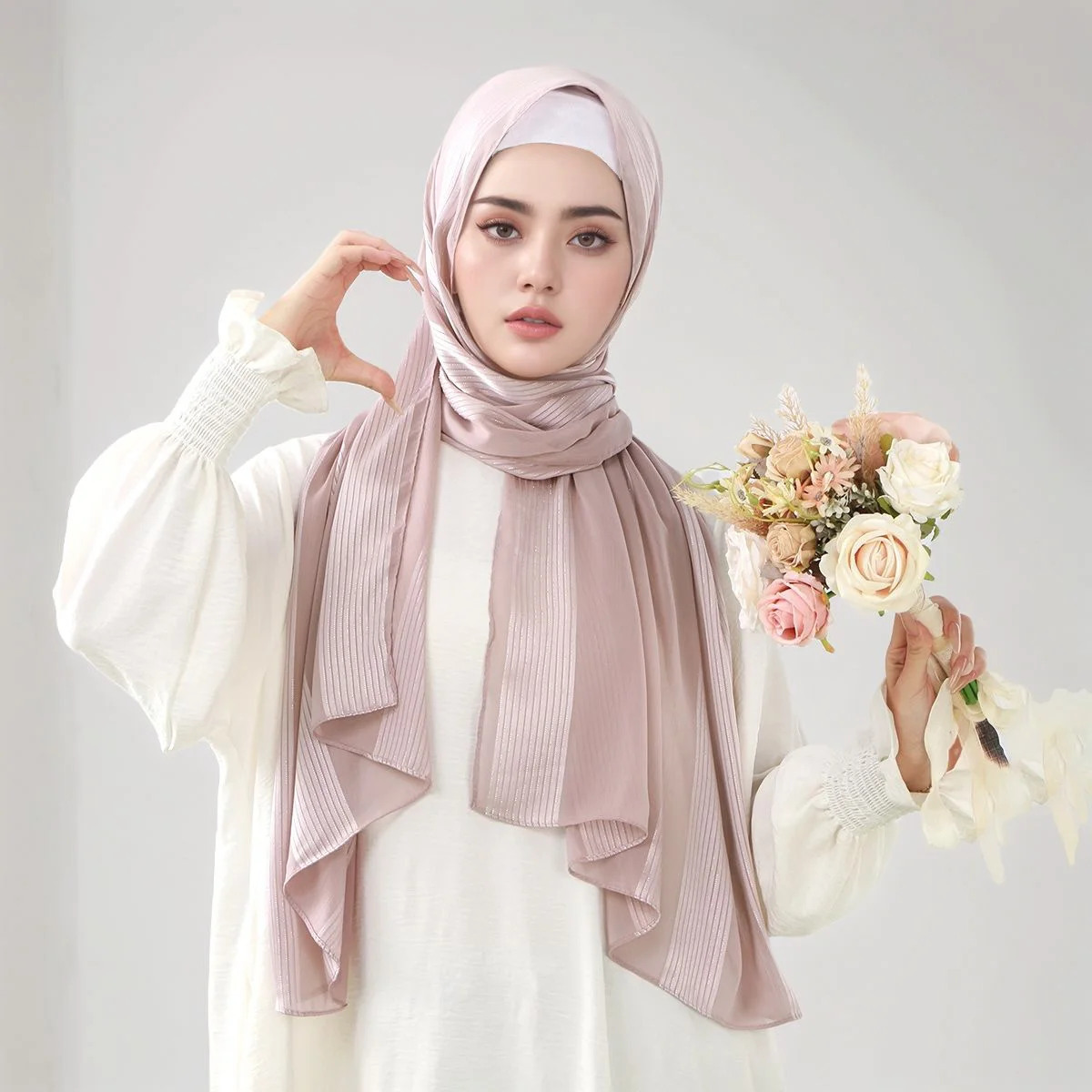 مسلم الشيفون الحجاب شال طويل مشرق واسعة مخطط وشاح حريري للنساء مطوي الأوشحة باندانا الحجاب امرأة عمامة 180*75 سنتيمتر