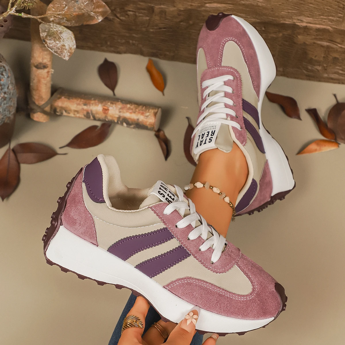 

Дизайнерские женские кроссовки 2025 Новые легкие мягкие кроссовки для бега Женские модные спортивные туфли на толстой подошве Zapatos De Mujer