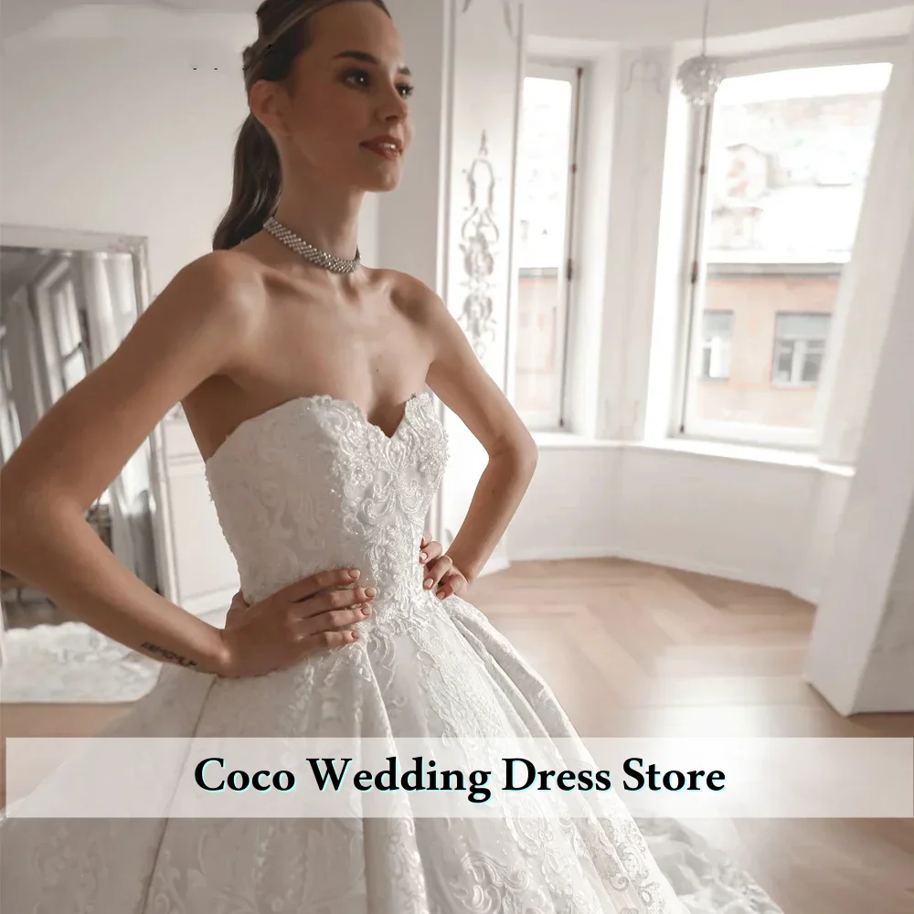 Maßgeschneiderte exquisite ärmellose Brautkleid Perlen Schatz Gericht Zug Prinzessin Braut Kleider Vestido De Noiva