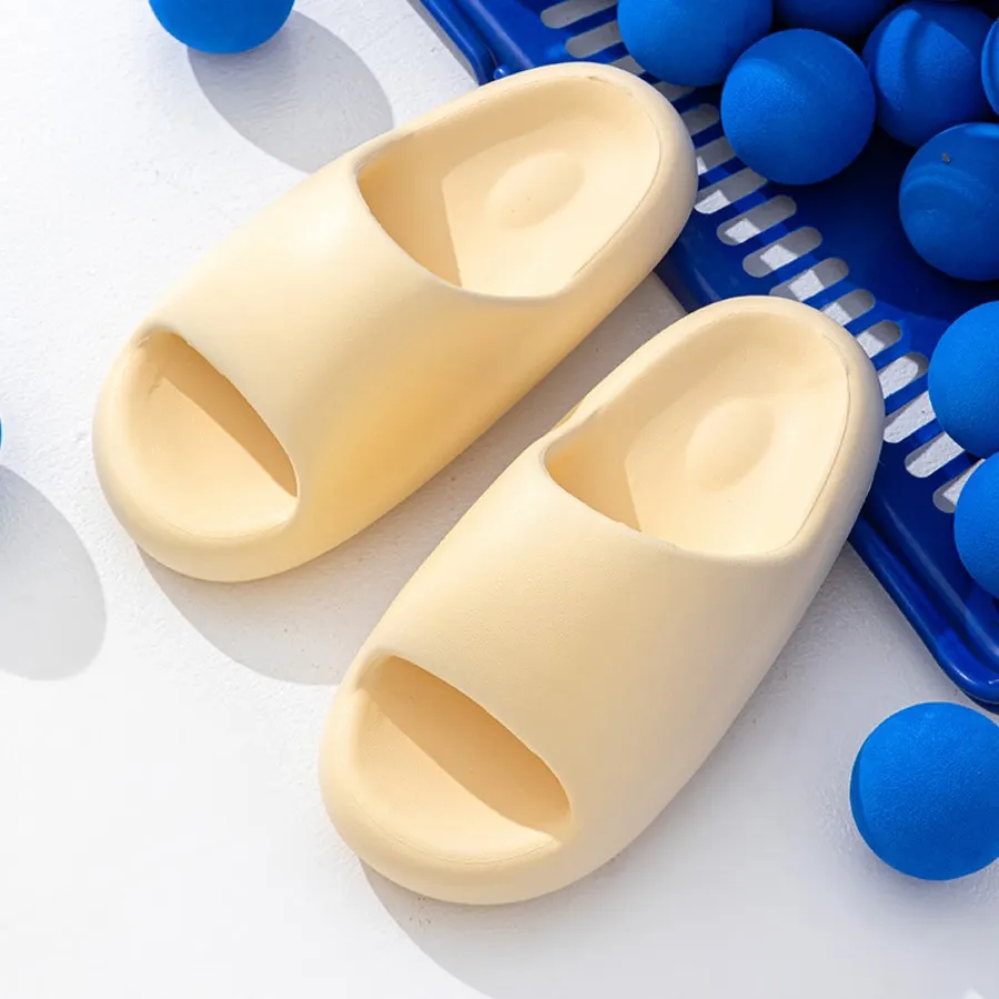 New Home Poop Feeling Slippers For Women In Summer Suitable For Outdoor Wear With Soft Thick Sole And Anti Slip Suitable For Hom