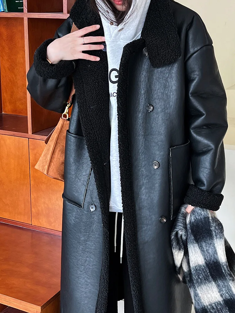 Winter Black Loose Lamb Wool Coat Mid Length Motorcycle Wear Thickened Warm Leather Fur Integrated PU Leather Coat For Women