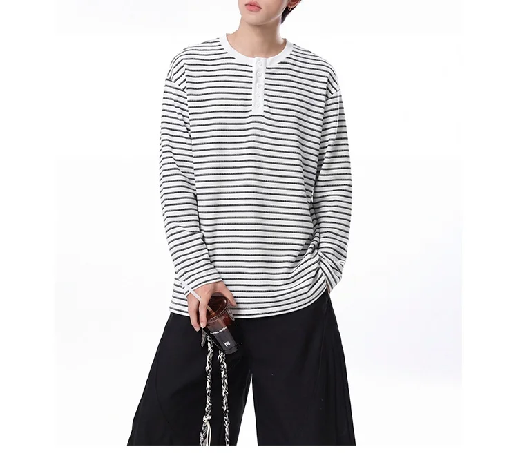 Herbst Neuheit: Henry-Kragen Gestreiftes Casual-T-Shirt mit Knöpfen, Übergröße, Locker Geschnitten, Langarm, Weiche Strick-Unterwäsche für Herren, Basisschicht-Oberteil – Detail 4