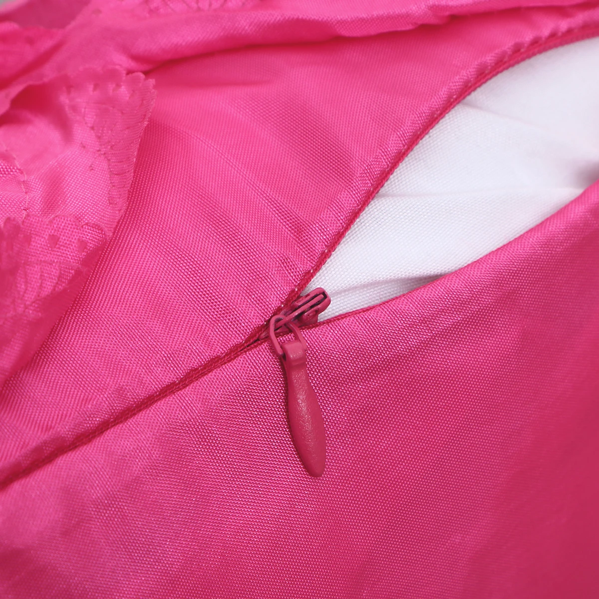 

3D Rose Flower Embroidered Throw Pillow Cover Rose Bed Cushion Case Home Car Room Decoration Invisible Zipper