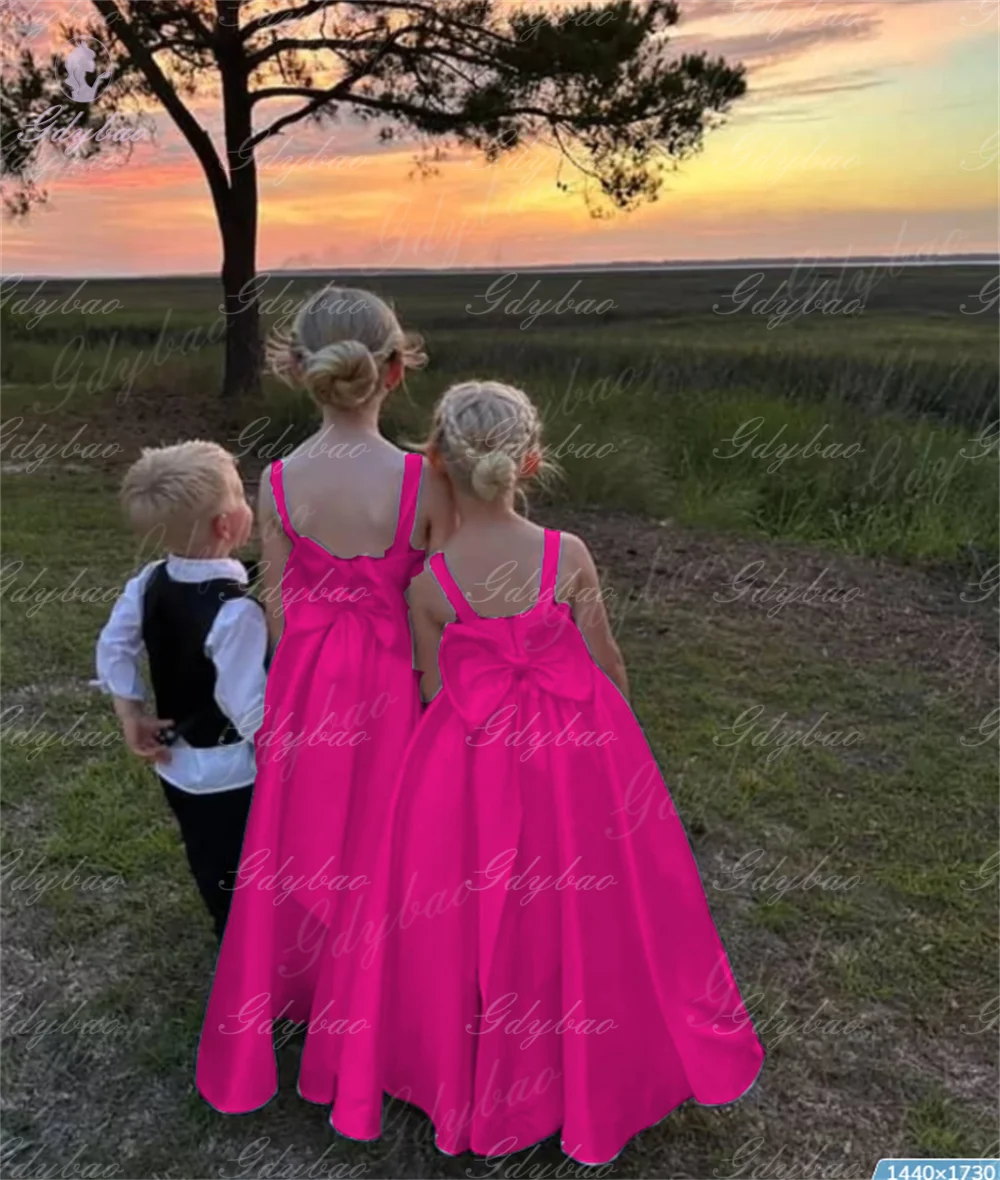 カスタムクラシック美しいホワイトサテンノースリーブフラワーガールドレス、結婚式、子供の公式イベント、誕生日、プロムドレス、リボン付き