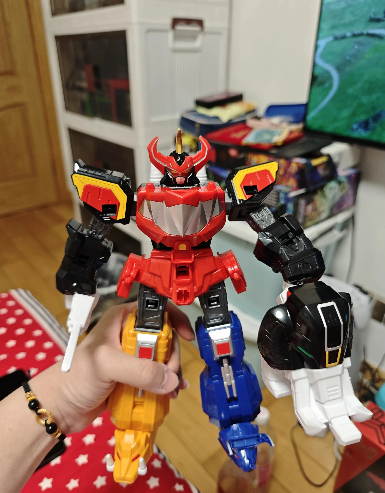 

In Stock Bandai DX Mighty Morphin Power Rangers Anime Daizyuzin Action Figures Kyoryu Sentai Zyuranger Model Toys Gift