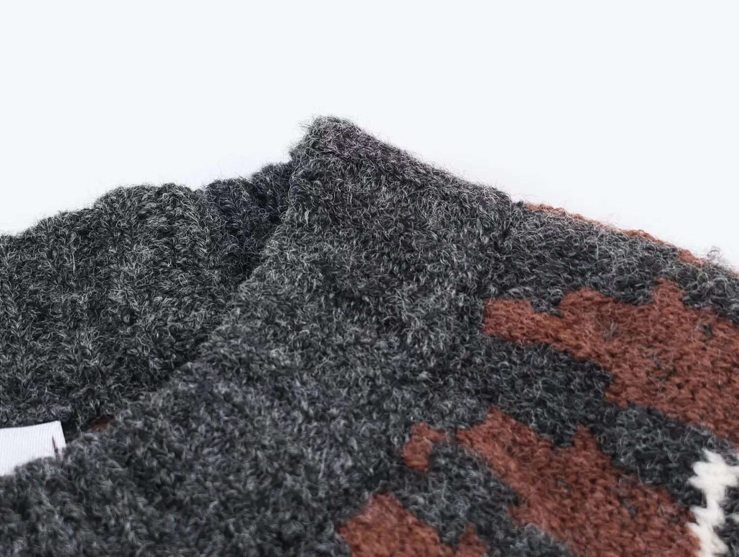 ZERAINS 2025 Winter New Product Women's Versatile Commuter Round Neck Long Sleeve Jacquard Knitted Shirt