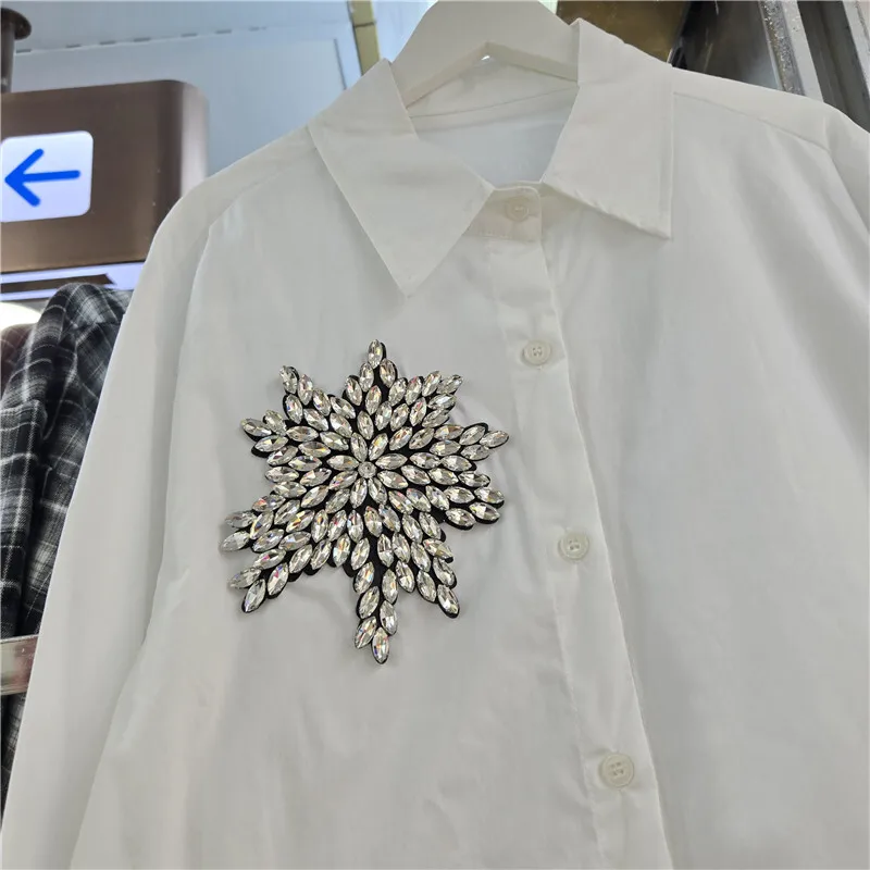 HKSH 春秋新作 レディースシャツ 重厚なクラフト スタッズ付きダイヤモンド ターンダウンカラー 長袖 エレガント トレンドトップス インスブラウス HK13283